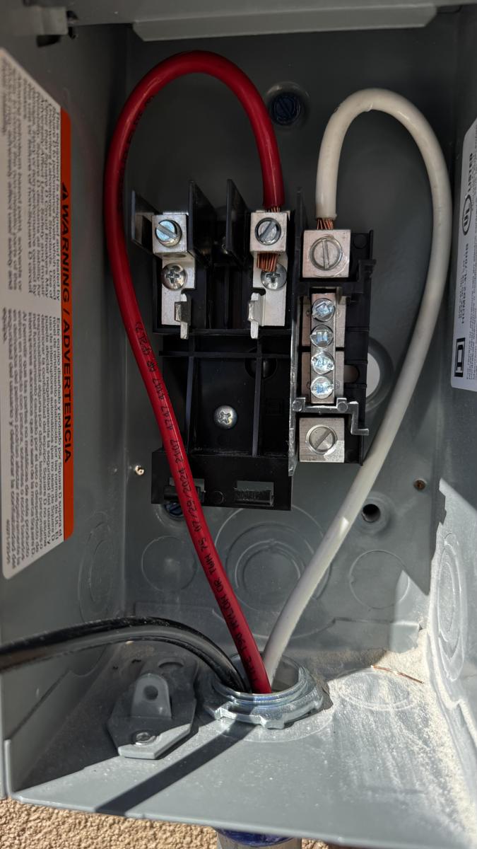 Spa disconnect — clean wiring